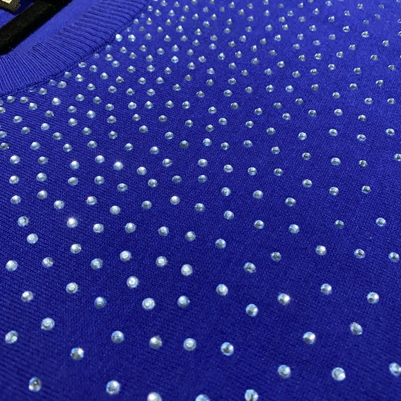 Crewneck with crystal studs - Picture 4 of 7